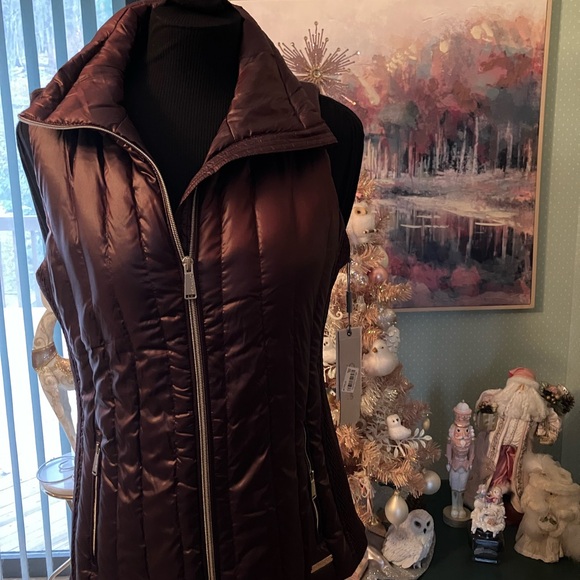 Calvin Klein Performance Down Puffer Vest Size Medium Dark Burgundy NWT - Picture 10 of 10